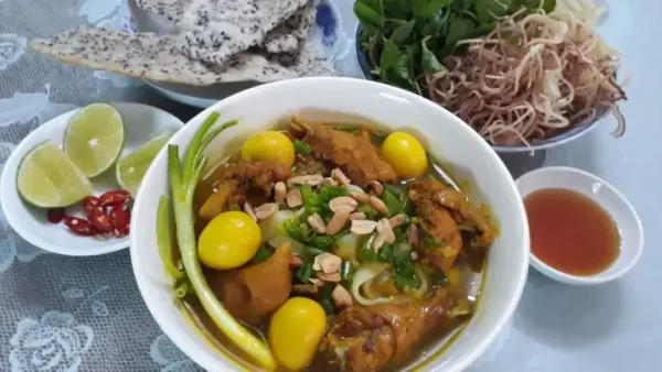 Cách Ăn Mì Quảng Đúng Chuẩn Để Trọn Vẹn Hương Vị Tuyệt Hảo