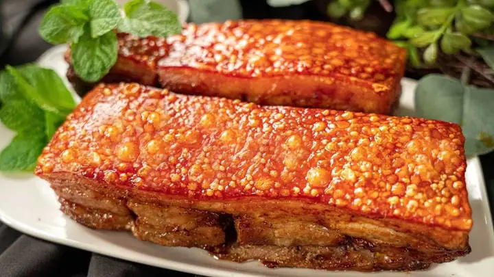 Cách Làm Ba Chỉ Quay Lò Nướng Da Giòn Rụm, Thịt Mềm Mọng Chuẩn Vị Cách Làm Ba Chỉ Quay Lò Nướng Da Giòn Rụm, Thịt Mềm Mọng Chuẩn Vị