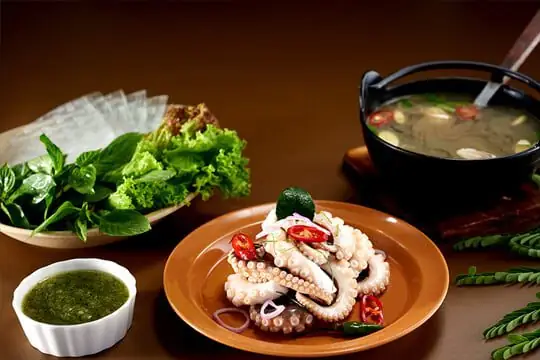 Cách Làm Bạch Tuộc Nhúng Lá Me Giòn Ngon, Thơm Lừng Chuẩn Vị