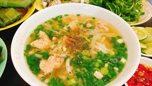 Bánh Canh Cá Lóc Hải Lăng: Khám Phá Hương Vị Đặc Sắc & Địa Chỉ Nổi Tiếng