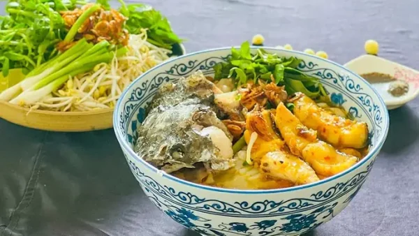 Cách Nấu Bánh Canh Đầu Cá Lóc Thơm Ngon Chuẩn Vị Miền Tây