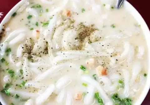 Cách Làm Bánh Canh Mặn Miền Tây Tôm Thịt Nước Cốt Dừa