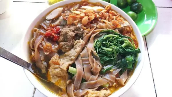 Bánh Đa Cua Là Gì? Thành Phần Và Nguồn Gốc Của Sợi Bánh Đa Đỏ Hải Phòng