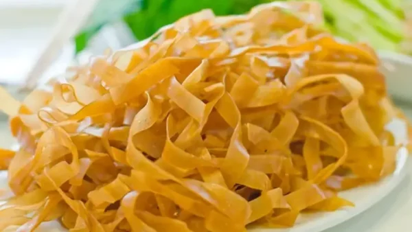 Bánh Đa Làm Từ Gạo Gì? Khám Phá Nguyên Liệu Và Sự Đa Dạng Đặc Sản Việt