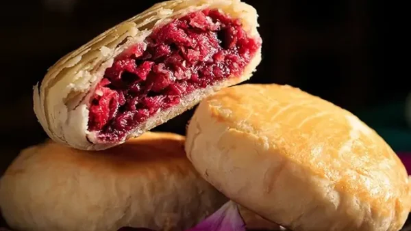 Bánh Hoa Hồng Trung Quốc: Nguồn Gốc, Cách Làm Và Địa Điểm Mua Uy Tín
