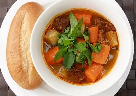 Bánh Mì Bò Kho Gần Đây: Tìm Quán Ngon, Hương Vị Đậm Đà