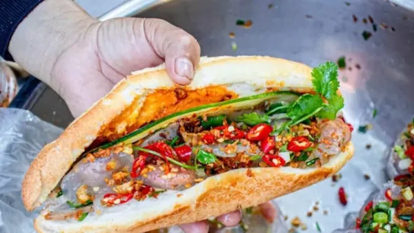 Bánh Mì Bột Lọc Đà Nẵng: Khám Phá Các Quán Ngon & Bí Quyết Thưởng Thức