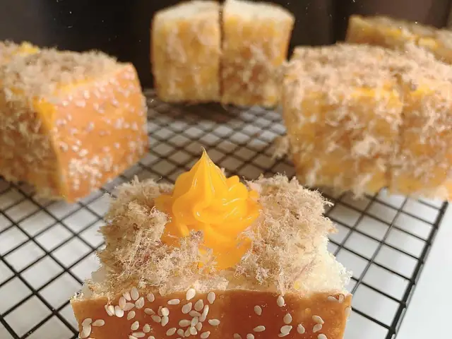 Hướng Dẫn Làm Bánh Mì Chà Bông Mặn Ngọt Mềm Xốp, Thơm Ngon Tại Nhà Hướng Dẫn Làm Bánh Mì Chà Bông Mặn Ngọt Mềm Xốp, Thơm Ngon Tại Nhà