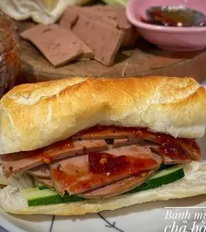 Bánh Mì Yến Đà Nẵng: Địa Chỉ, Menu Và Đánh Giá Chi Tiết
