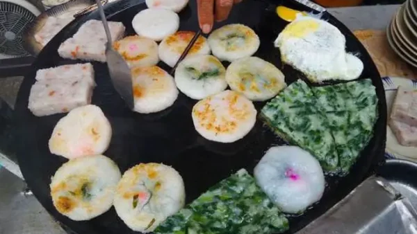 Bánh Tráng Muối Tôm Tuệ Tĩnh Quận 11: Địa Chỉ, Giá, Menu Và Điều Làm Nên Tên Tuổi 20 Năm