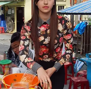 Top Quán Bánh Tráng Trộn Ngon Nổi Tiếng Đà Lạt: Review Địa Điểm & Bí Quyết Trộn