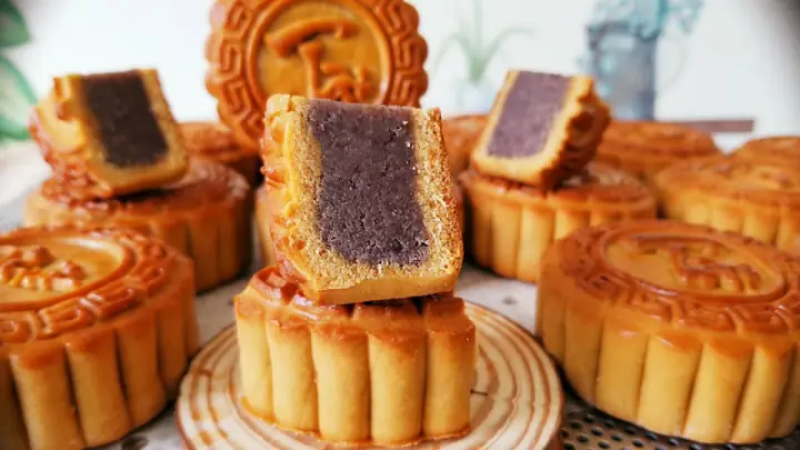 Cách Làm Bánh Trung Thu Nhân Đậu Đỏ Thơm Ngon Tại Nhà Chuẩn Vị Cách Làm Bánh Trung Thu Nhân Đậu Đỏ Thơm Ngon Tại Nhà Chuẩn Vị