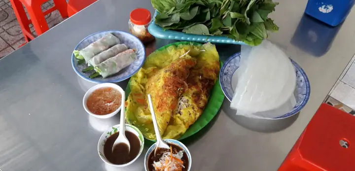 Bánh Xèo Cô Út Ba: Địa Điểm, Đánh Giá & Kinh Nghiệm Thưởng Thức Bánh Xèo Cô Út Ba: Địa Điểm, Đánh Giá & Kinh Nghiệm Thưởng Thức