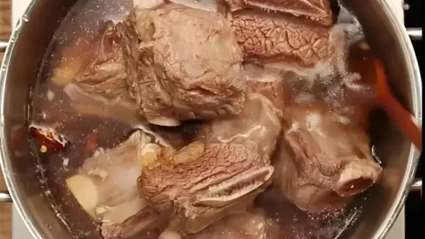 Cách Làm Bò Nấu Tiêu Xanh Thơm Mềm Chấm Bánh Mì Ngon Chuẩn Vị