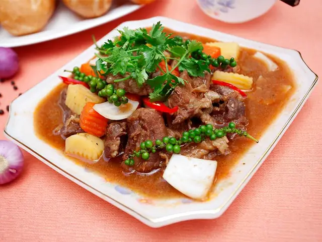 Cách Làm Bò Nấu Tiêu Xanh Thơm Mềm Chấm Bánh Mì Ngon Chuẩn Vị Cách Làm Bò Nấu Tiêu Xanh Thơm Mềm Chấm Bánh Mì Ngon Chuẩn Vị