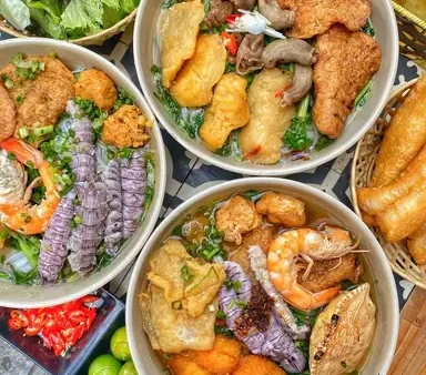 Top Quán Bún Cá Cay Hà Nội: Khám Phá Hương Vị Đất Cảng Chuẩn Vị & Địa Điểm Ngon