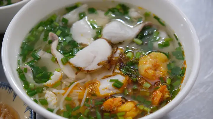 Quán Bún Cá Kiên Giang Ngon Chuẩn Vị Tại TP.HCM: Địa Chỉ, Review & Bí Quyết Chọn Lựa