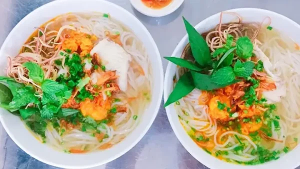 Quán Bún Cá Kiên Giang Ngon Chuẩn Vị Tại TP.HCM: Địa Chỉ, Review & Bí Quyết Chọn Lựa