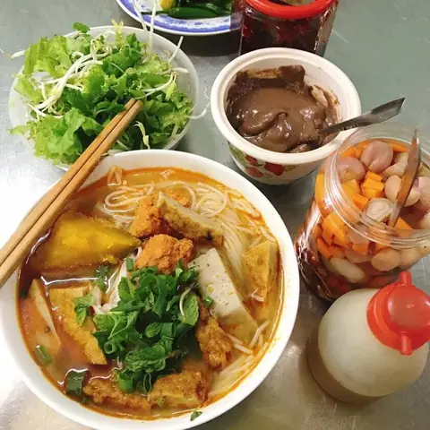 Khám Phá Ẩm Thực: Top Quán Bún Chả Cá Đà Nẵng Ngon Nức Tiếng & Cách Chế Biến Chuẩn Vị 1 Khám Phá Ẩm Thực: Top Quán Bún Chả Cá Đà Nẵng Ngon Nức Tiếng & Cách Chế Biến Chuẩn Vị