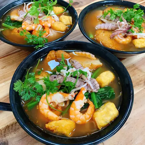 Bún Hải Sản Càng Cua Ăn Ở Đâu Ngon? Gợi Ý Quán, Cách Chọn Món Và Cách Nấu Bún Hải Sản Càng Cua Ăn Ở Đâu Ngon? Gợi Ý Quán, Cách Chọn Món Và Cách Nấu
