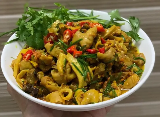 Bún Lòng Xào Nghệ Đà Nẵng: Khám Phá 10+ Quán Ngon Chuẩn Vị & Cách Làm Tại Nhà