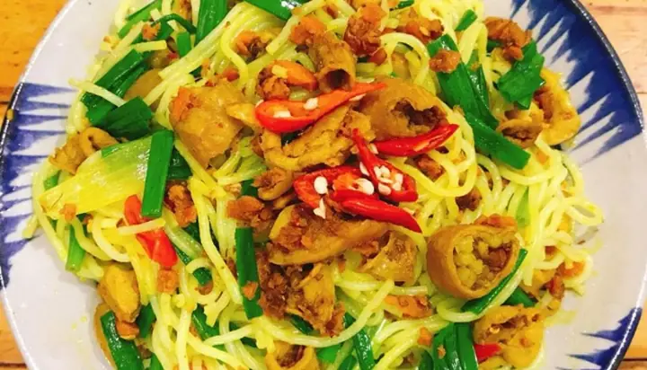 Bún Lòng Xào Nghệ Đà Nẵng: Khám Phá 10+ Quán Ngon Chuẩn Vị & Cách Làm Tại Nhà