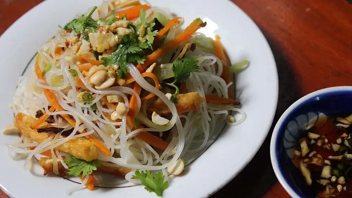 Bún Mì Xào Chay Bán Ở Đâu? Địa Chỉ Quán Tại TP.HCM