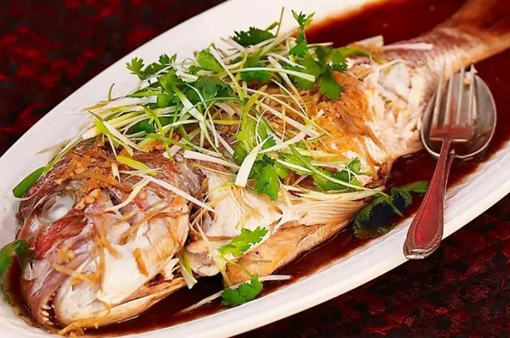 Cách Làm Cá Chình Hấp Xì Dầu (tàu Xì) Ngon Chuẩn Vị Nhà Hàng: Sơ Chế Không Tanh, Sốt Thấm Đà, Thịt Ngọt Mềm Cách Làm Cá Chình Hấp Xì Dầu (tàu Xì) Ngon Chuẩn Vị Nhà Hàng: Sơ Chế Không Tanh, Sốt Thấm Đà, Thịt Ngọt Mềm