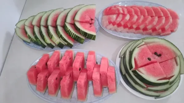 10+ Cách Cắt Dưa Hấu Đẹp, Đơn Giản Và Bắt Mắt Đãi Khách