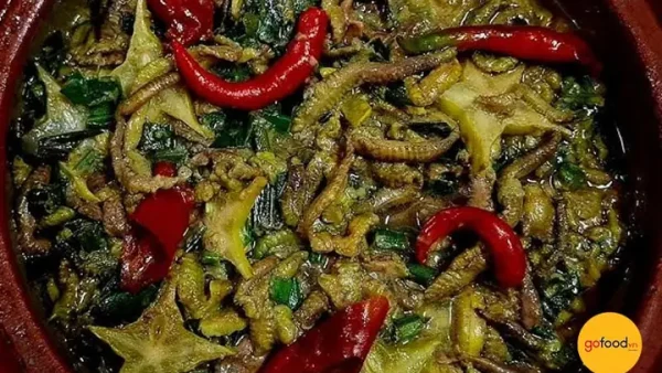 Cách Chế Biến Món Rươi Tại Nhà: 10 Món Ngon Từ Chả Rươi Đến Lẩu Rươi
