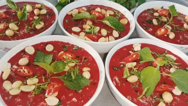Cách Hãm Tiết Canh Lợn Chuẩn Để Đảm Bảo Đông Xoay Và Hương Vị Thơm Ngon