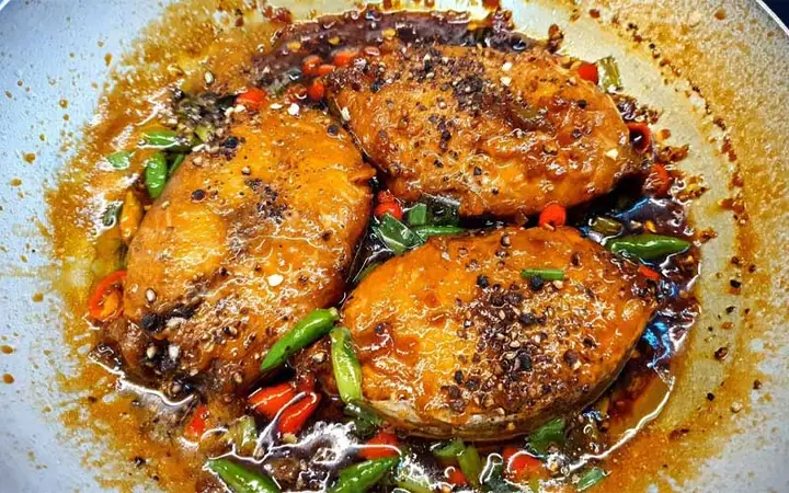 Cách Làm Cá Thu Kho Ngon Chuẩn Vị Tại Nhà: Bí Quyết Nhanh Chóng & Đậm Đà Cách Làm Cá Thu Kho Ngon Chuẩn Vị Tại Nhà: Bí Quyết Nhanh Chóng & Đậm Đà