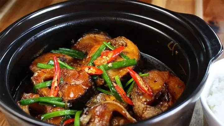 Cách Kho Cá Trê Không Tanh Ngon Chuẩn Vị Miền Tây