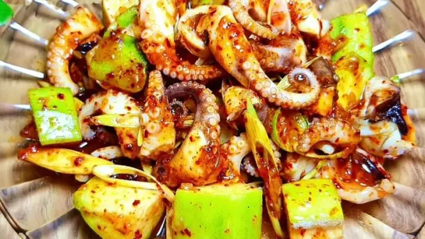 Cách Làm Bạch Tuộc Sốt Thái Chua Cay: Hướng Dẫn Chi Tiết Từ A-Z