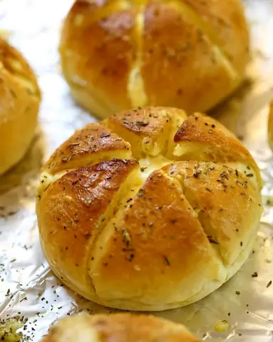 Cách Làm Bánh Mì Bò Nướng Phô Mai Thơm Ngon Tại Nhà Cách Làm Bánh Mì Bò Nướng Phô Mai Thơm Ngon Tại Nhà