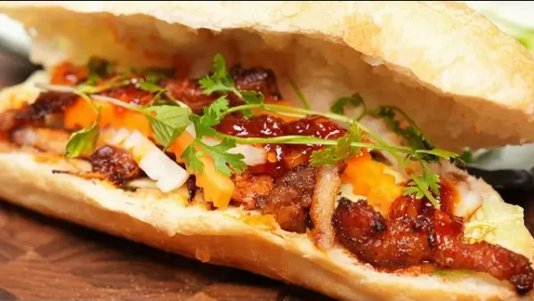Cách Làm Bánh Mì Thịt Thơm Ngon Chuẩn Vị Như Ngoài Hàng Tại Nhà