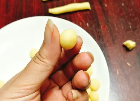 Cách Làm Bánh Nhãn Giòn Xốp Thơm Ngon Chuẩn Vị
