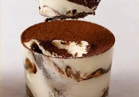 Cách Làm Bánh Tiramisu Đơn Giản Tại Nhà: Hướng Dẫn Chi Tiết Cho Người Mới Bắt Đầu