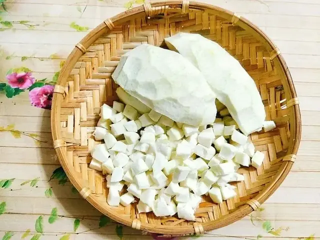 Cách Làm Chè Bưởu Dẻo Tại Nhà: Giòn Ngon, Không Bị Đắng Cách Làm Chè Bưởu Dẻo Tại Nhà: Giòn Ngon, Không Bị Đắng