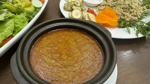Cách Làm Gõi Cá Mè Ngon Nhất Tại Nhà: Sốt Chẻo Chuẩn Vị, Không Tanh