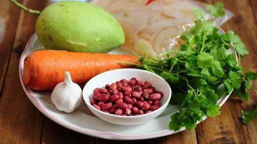 Cách Làm Gỏi Sứa Miền Trung Chuẩn Vị, Giòn Ngon Không Tanh Tại Nhà Cách Làm Gỏi Sứa Miền Trung Chuẩn Vị, Giòn Ngon Không Tanh Tại Nhà