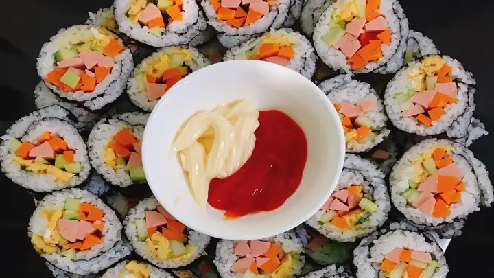 Cách Làm Kimbap Hàn Quốc Chuẩn Vị, Ngon Và Dễ Làm Tại Nhà Cách Làm Kimbap Hàn Quốc Chuẩn Vị, Ngon Và Dễ Làm Tại Nhà