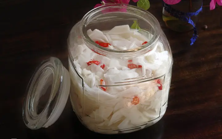 Cách Làm Măng Chua Tại Nhà: Bí Quyết Giòn Ngon, Để Được Lâu Không Đắng