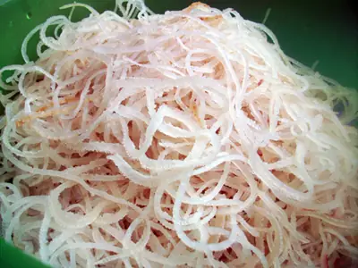Cách Làm Nem Chua Miền Bắc Ngon Chuẩn Vị Tại Nhà: Hướng Dẫn Chi Tiết Cho Người Mới Bắt Đầu Cách Làm Nem Chua Miền Bắc Ngon Chuẩn Vị Tại Nhà: Hướng Dẫn Chi Tiết Cho Người Mới Bắt Đầu