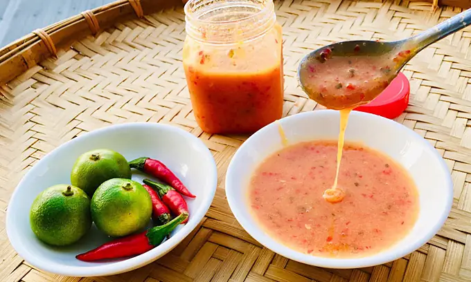 Cách Làm Nước Chấm Sữa Đặc Thơm Ngon Chuẩn Vị & Các Biến Tấu Hấp Dẫn Cách Làm Nước Chấm Sữa Đặc Thơm Ngon Chuẩn Vị & Các Biến Tấu Hấp Dẫn