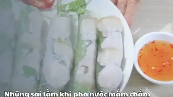 Bí Quyết Pha Nước Mắm Chấm Bánh Tráng Cuốn Thịt Heo Ngon Chuẩn Vị