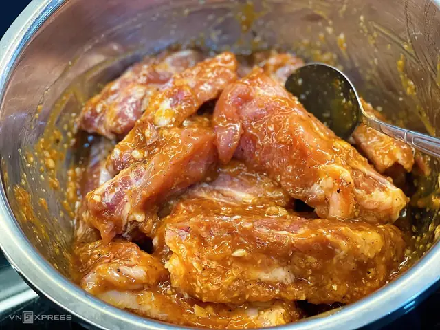 Bí Quyết Làm Sườn Nướng BBQ Mềm Ngon Đậm Đà Chuẩn Vị Tại Nhà
