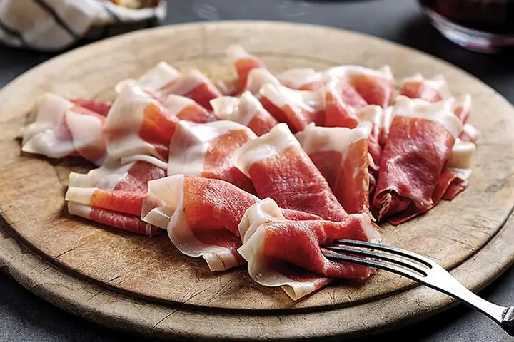 Cách Làm Thịt Heo Muối Khô Thơm Ngon, Đậm Đà Chuẩn Vị Tại Nhà Cách Làm Thịt Heo Muối Khô Thơm Ngon, Đậm Đà Chuẩn Vị Tại Nhà