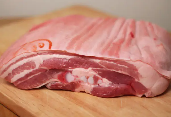 Cách Làm Thịt Quay Tại Nhà Da Giòn Rụm, Thịt Mềm Ngon Như Ngoài Hàng (4 Cách: Lò, Chảo, Air Fryer, Quay Muối) Cách Làm Thịt Quay Tại Nhà Da Giòn Rụm, Thịt Mềm Ngon Như Ngoài Hàng (4 Cách: Lò, Chảo, Air Fryer, Quay Muối)
