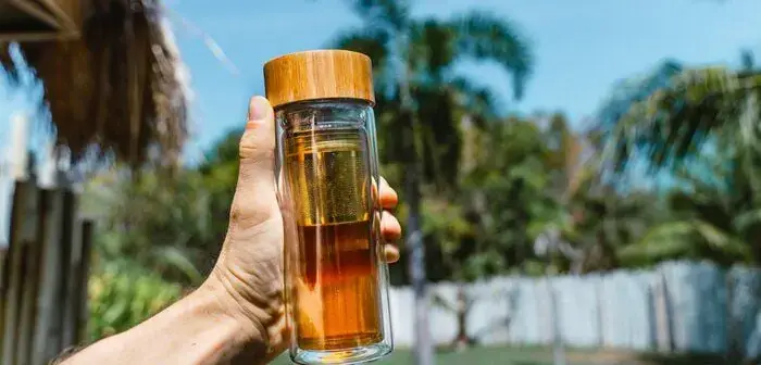 Cách Làm Trà Ủ Lạnh Ngon, Ít Đắng Và Giữ Trọn Hương Vị Cách Làm Trà Ủ Lạnh Ngon, Ít Đắng Và Giữ Trọn Hương Vị
